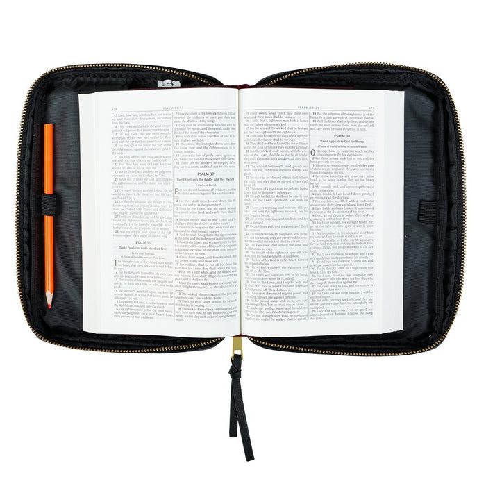 Bible Cover Fashion Black/White Amazing Grace Badge