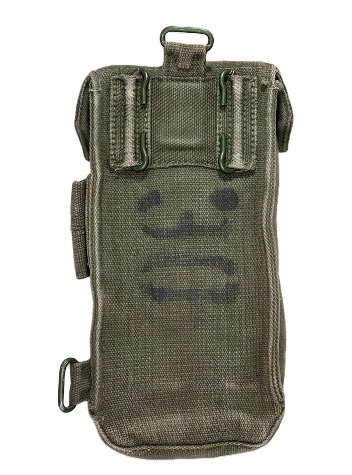 British P58 Mk.1 Right Side Ammunition Pouch – Rare Early Version, Bayonet Frog, Cold War Surplus