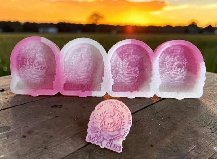 Dark Romance Book Club Mold