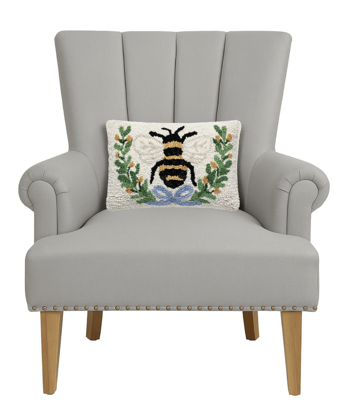 Peking Handicraft - Bee In A Wreath Hook Pillow