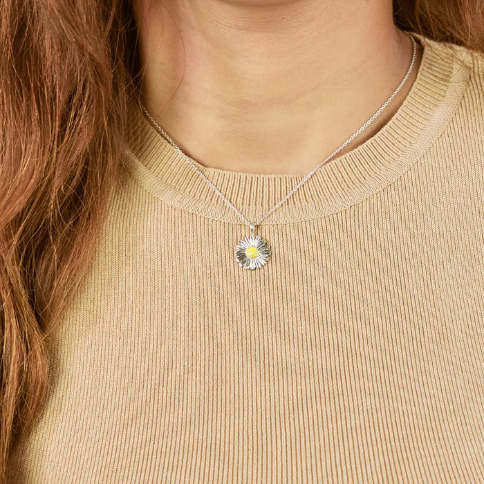 Silver Daisy Necklace